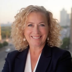 Debbie Millin headshot.